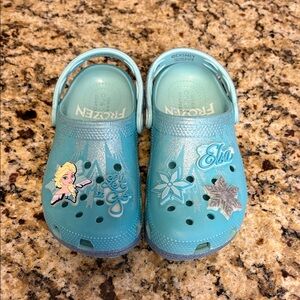 Disney Frozen Elsa Crocs Kid size 13 EUC